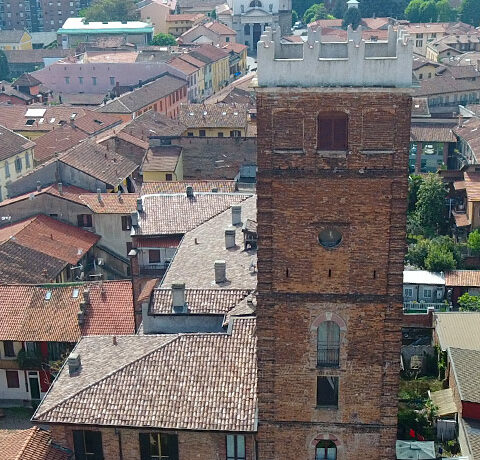 Palazzo Crivelli e torre viscontea