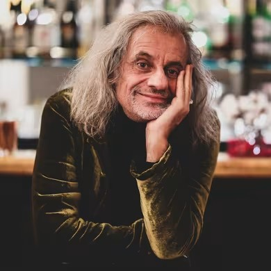 Arrivano I Dunque: Alessandro Bergonzoni’s comedy at De Silva!